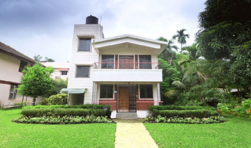 bungalow in Dapoli,