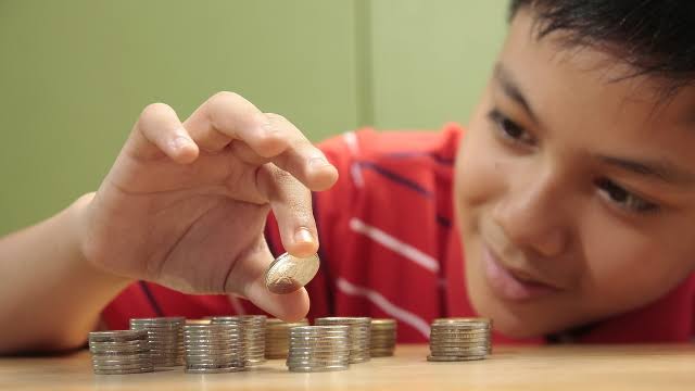 How to Save Money in Manila